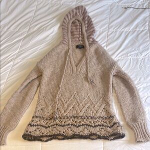 American Eagle Outfitters Beige Teddy Bear V-Neck Sweater S
